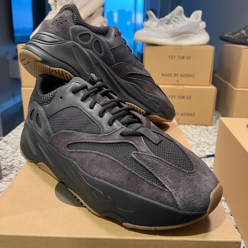 New Yeezy 700s in Utility Black